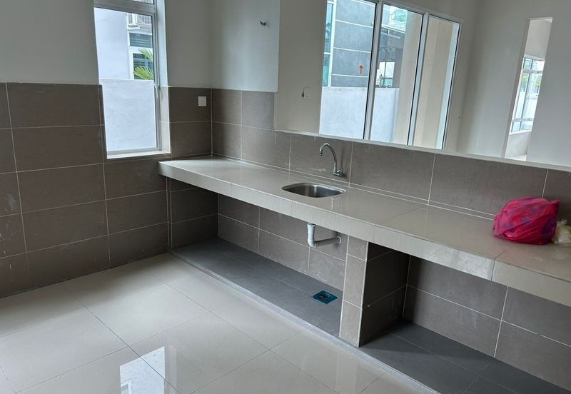 TAMAN BAKTI, SITIAWAN