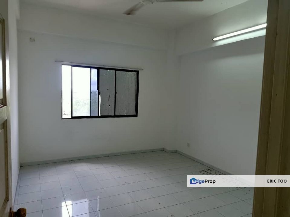 Freehold Desair Apartment Riverfront For Sales-Lumut, Perak, Lumut