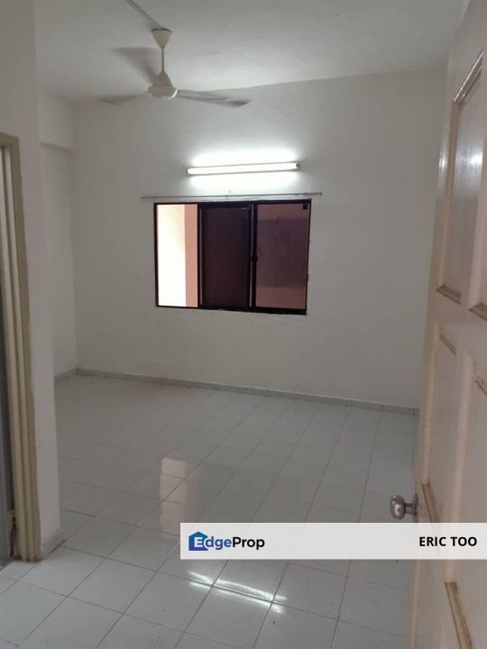 Freehold Desair Apartment Riverfront For Sales-Lumut, Perak, Lumut