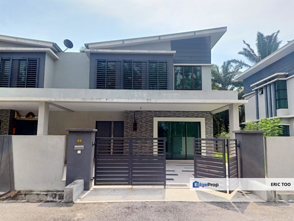 Taman Emas 2 Storey Semi-d For Sale @ Seri Manjung , Perak, Manjung