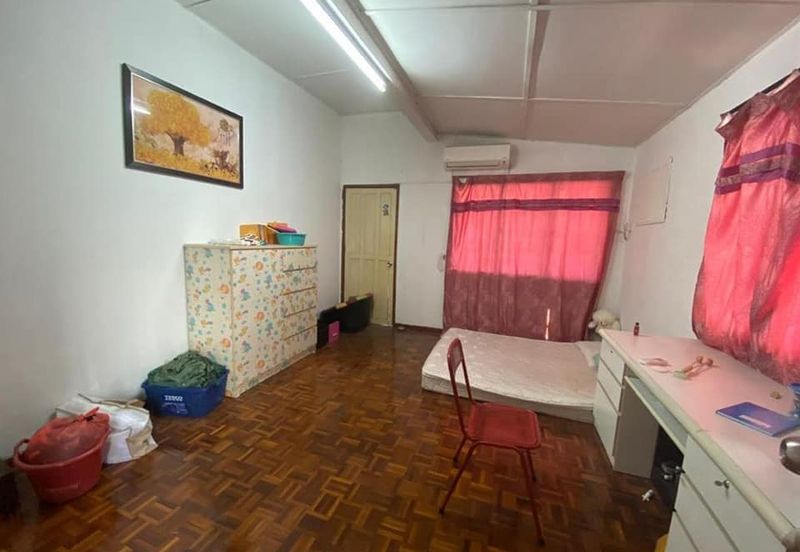 TAMAN PENGKALAN HARAPAN