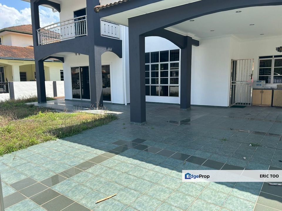 2 storey Bungalow For Sale ( Tmn Suria,Sitiawan.), Perak, Sitiawan