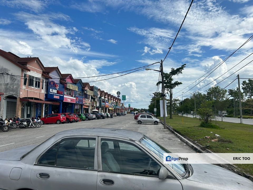 Seri Iskandar shop lot for sales-Facing Main Road, Perak, Sri Iskandar