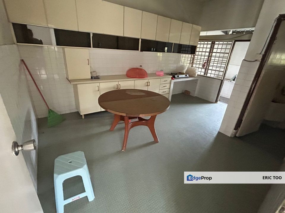 Ayer Tawar Taman Pelangi  2 Storey Semi-D for Sale, Perak, Ayer Tawar