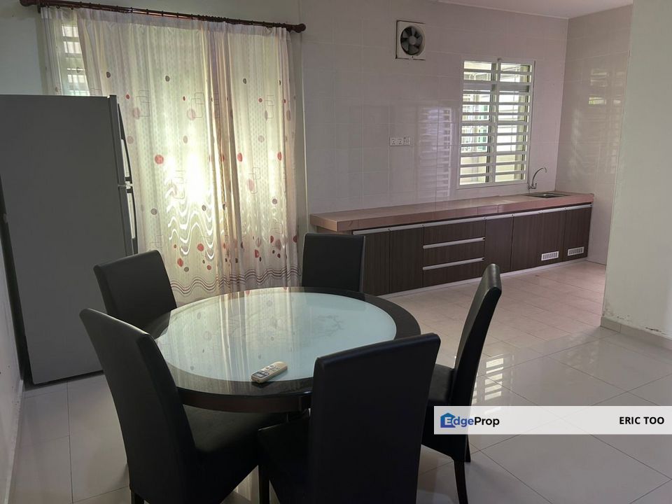 Freehold 2 Storey Semi-D taman pegawai Sitiawan, Perak, Sitiawan