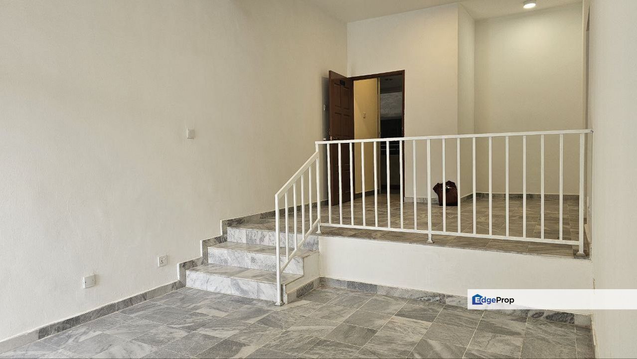 Casa Mila Tower Condominium at Taman Bukit Idaman, Selayang NEAR HOSPITAL SELAYANG - NEWLY REFURBISHED, Selangor, Selayang