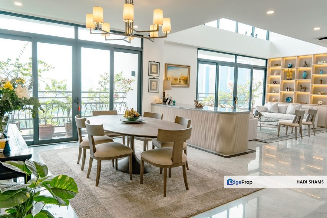 Stunning Renovated Duplex Penthouse @ Antah Tower facing city views and comes with 3 car parks, Kuala Lumpur, Dutamas