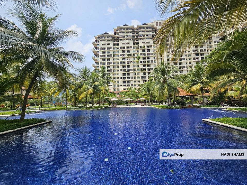 For Sale: Armanee Duplex Condo at Damansara Damai Facing Open Green Space., Selangor, Damansara Damai