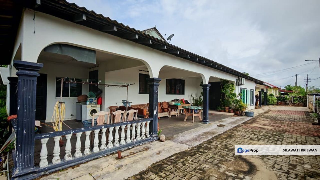 BANGLO PERAMU TANJUNG LUMPUR KUANTAN FOR SALE TANAH LUAS FREEHOLD, Pahang, Kuantan