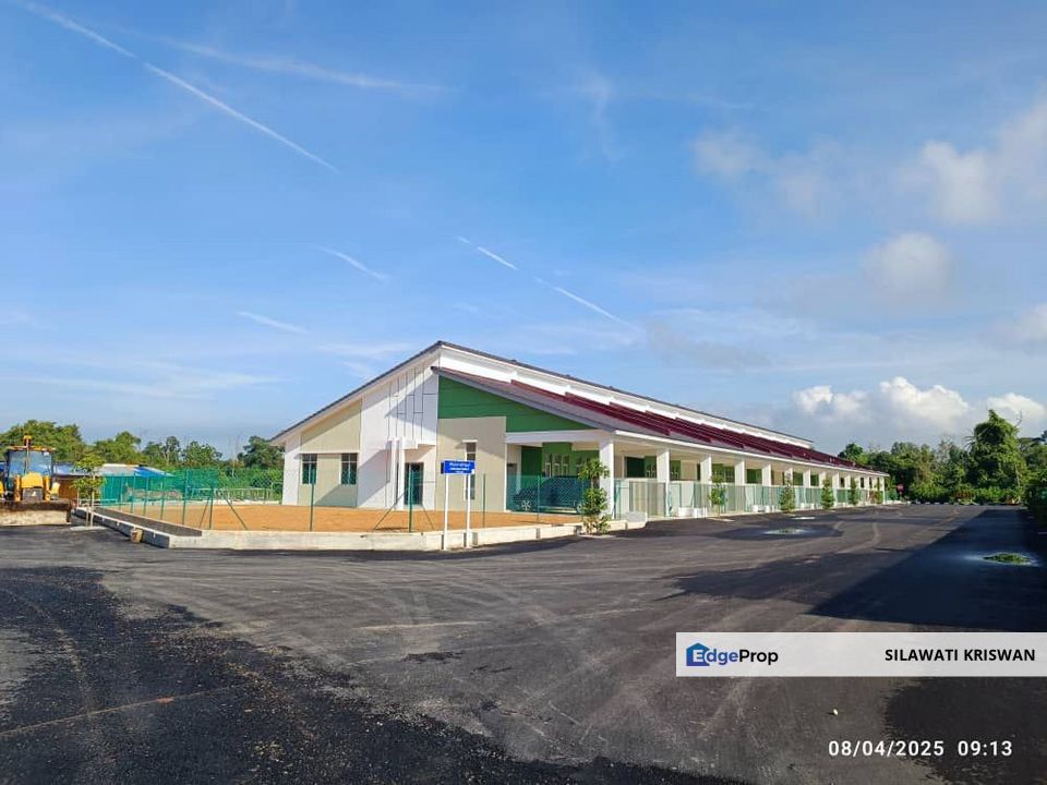 STRATEGIK AREA TAMAN BALOK PERMAI RUMAH TERES SETINGKAT + OPENTITLE + BEBAS BANJIR, Pahang, Balok