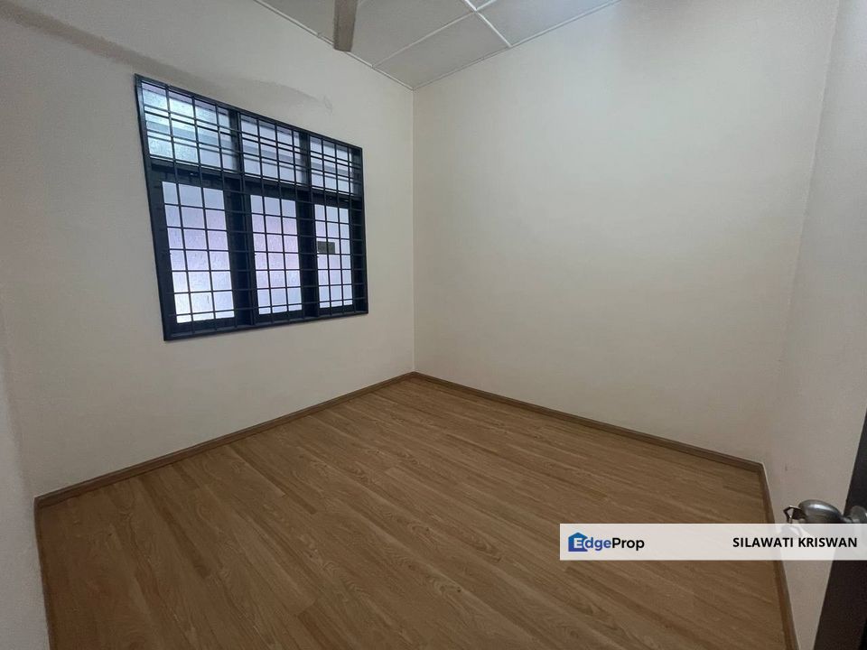 INDERA MAHKOTA 2 KUANTAN FOR SALE  RUMAH TERES SETINGKAT REFURBISHED UNIT & BELOW MARKET, Pahang, Kuantan