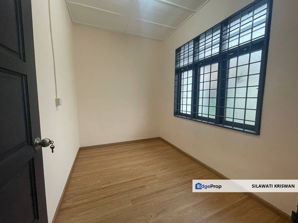 INDERA MAHKOTA 2 KUANTAN FOR SALE  RUMAH TERES SETINGKAT REFURBISHED UNIT & BELOW MARKET, Pahang, Kuantan