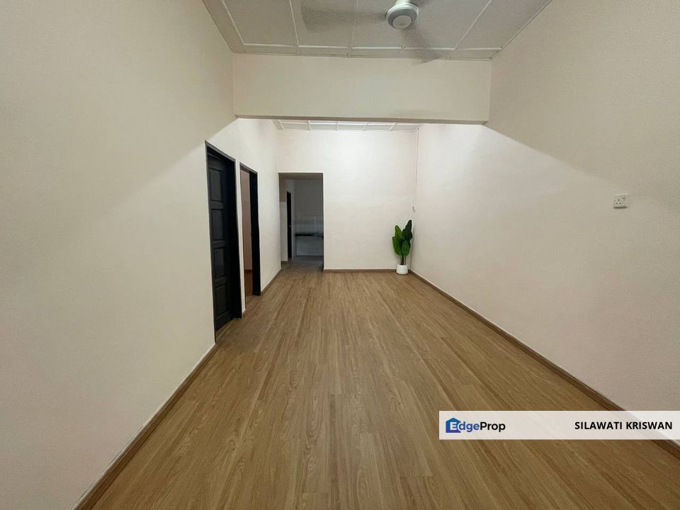 INDERA MAHKOTA 2 KUANTAN FOR SALE  RUMAH TERES SETINGKAT REFURBISHED UNIT & BELOW MARKET, Pahang, Kuantan