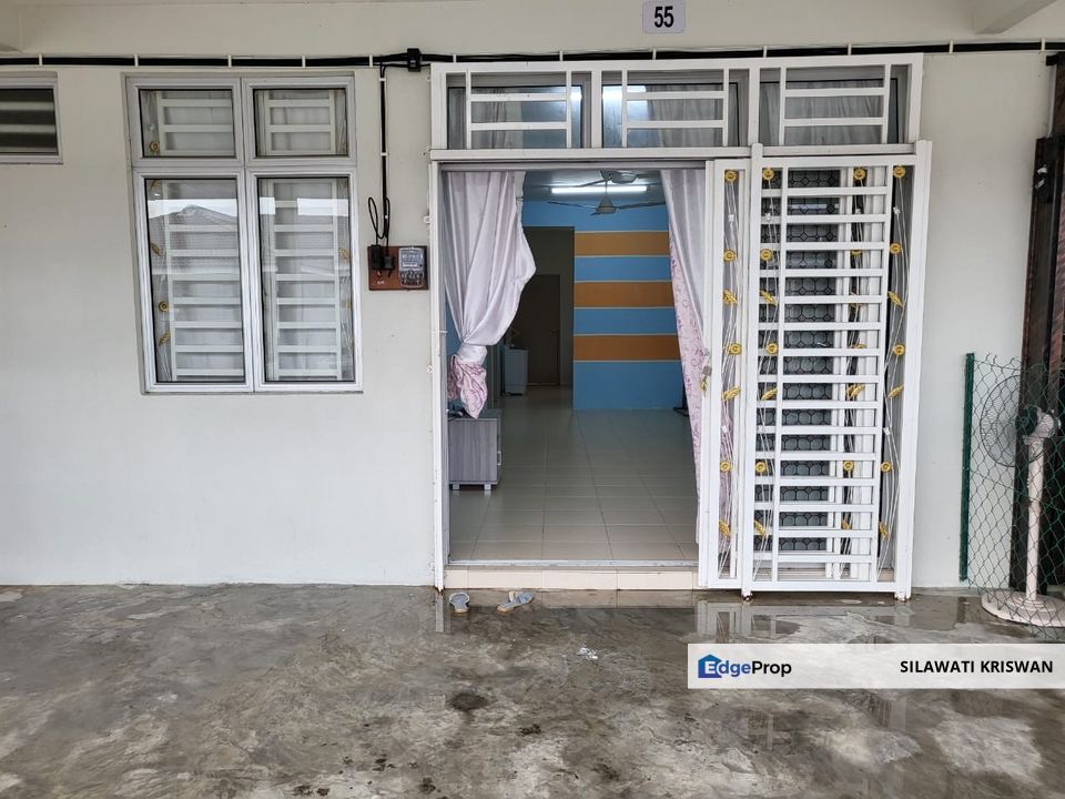 TAMAN GAMBANG DAMAI KUANTAN RUMAH TERES SETINGKAT FOR SALE BELOW MARKET VALUE, Pahang, Kuantan