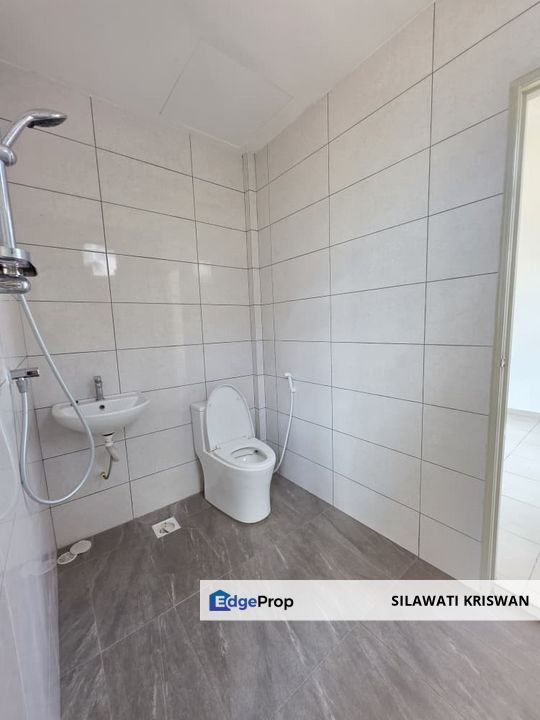 MAJESTIC KOTASAS KUANTAN 1.5 STOREY SEMI D HOUSE FOR SALE GUARDED & NEW HOUSE, Pahang, Kuantan