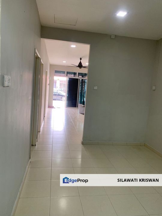 TAMAN BUKIT RANGIN DAMAI RUMAH TERES SETINGKAT FOR SALE RUMAH CANTIK LOKASI STRATEGIK, Pahang, Kuantan