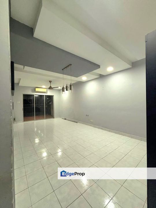 Vista Amani Condominium Cheras, Big Balcony, Beautiful View Facing Greenery and Lake, Kuala Lumpur, Cheras