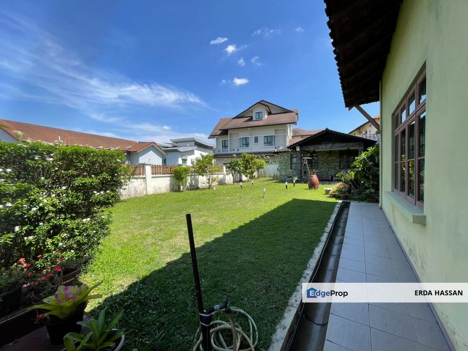 Seksyen 8 Shah Alam Detached Bungalow For Sale, Selangor, Shah Alam