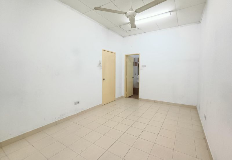 Jalan Makyong, Bandar Bukit Raja