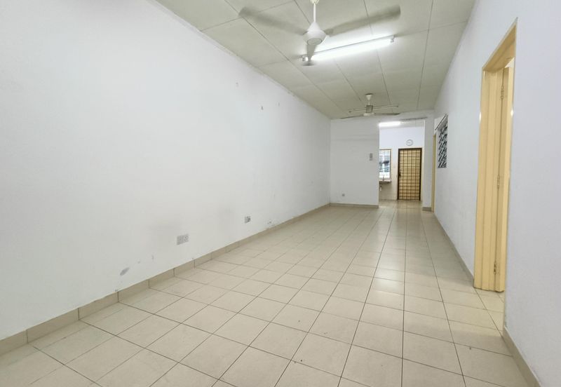 Jalan Makyong, Bandar Bukit Raja