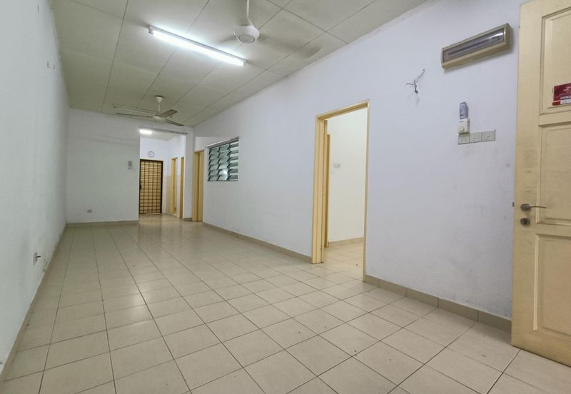 Jalan Makyong, Bandar Bukit Raja