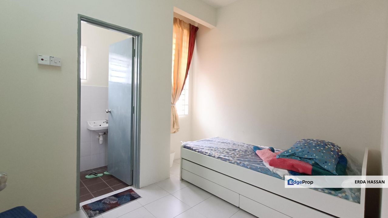 Bandar Saujana Putra (BSP) SP8 Double Storey Terrace for Sale, Selangor, Jenjarom