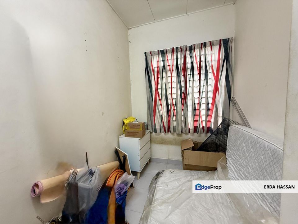 Bandar Putera 2 Klang Single Storey Terrace House (KRISTAL 2) Endlot For Sale, Selangor, Klang