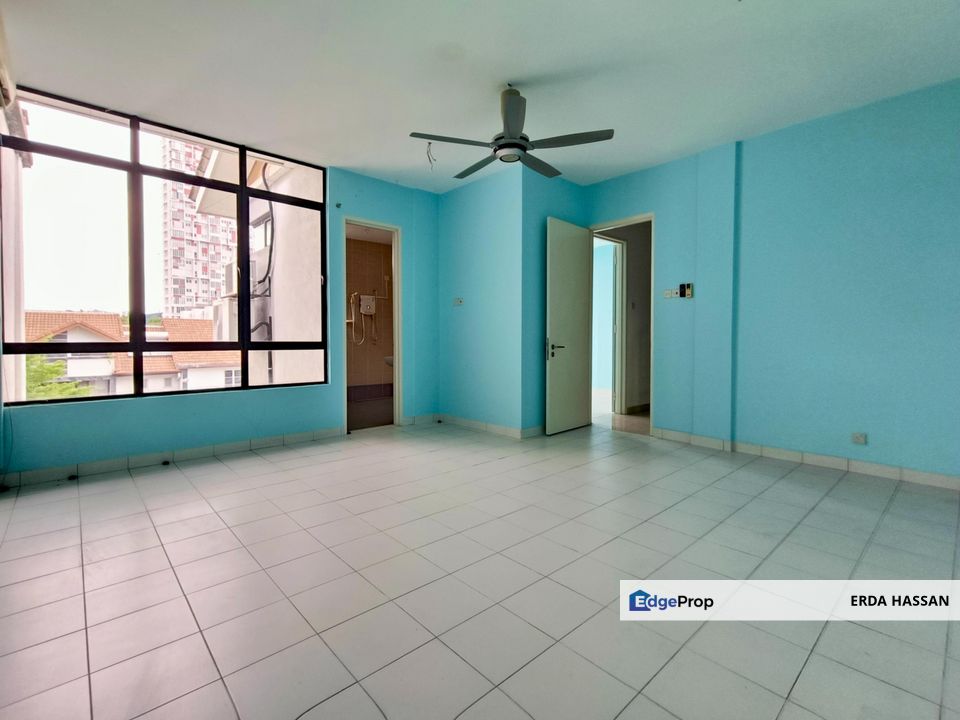 Taman Tasik Prima Puchong, Selangor Panaromic Sunset Lake View 2.5 Storey Townhouse for Sale, Selangor, Puchong