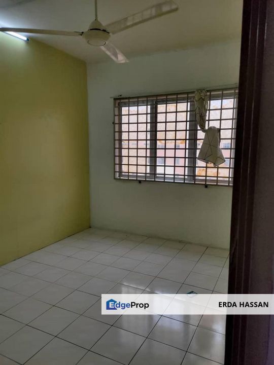 Suria Kinrara Bandar Kinrara Puchong End Lot Service Apartment For Sale, Selangor, Bandar Kinrara Puchong