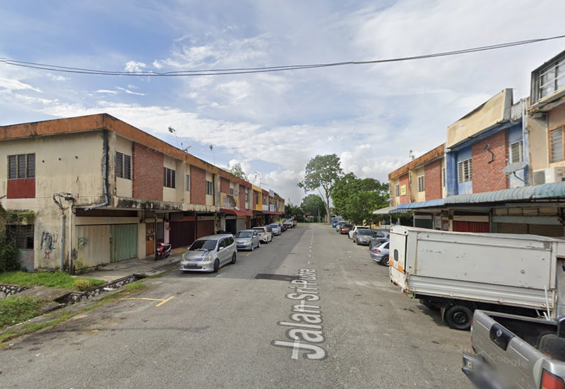 Corner Unit 2 Storey Shop House Taman Seri Putera , Banting Selangor 