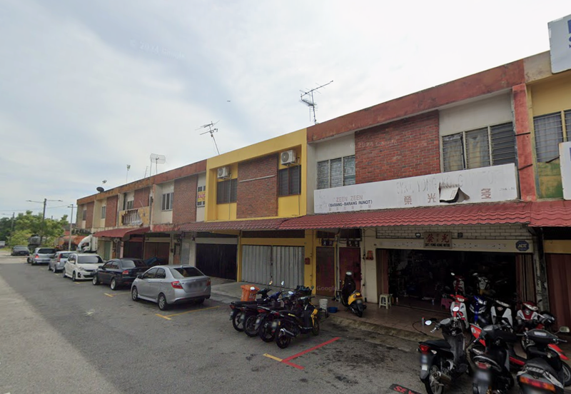 Corner Unit 2 Storey Shop House Taman Seri Putera , Banting Selangor 