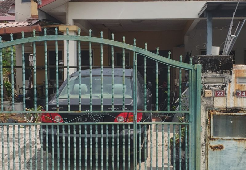 Jalan Aman Putra 2/2