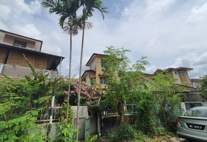 Jalan Aman Putra 2/2