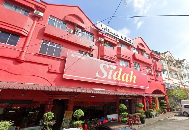 For Rent: 3-Storey Corner Shop @ Seksyen 7, Shah Alam