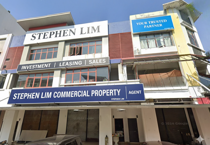 For Rent: 3-Storey Corner Shop @ Seksyen 7, Shah Alam