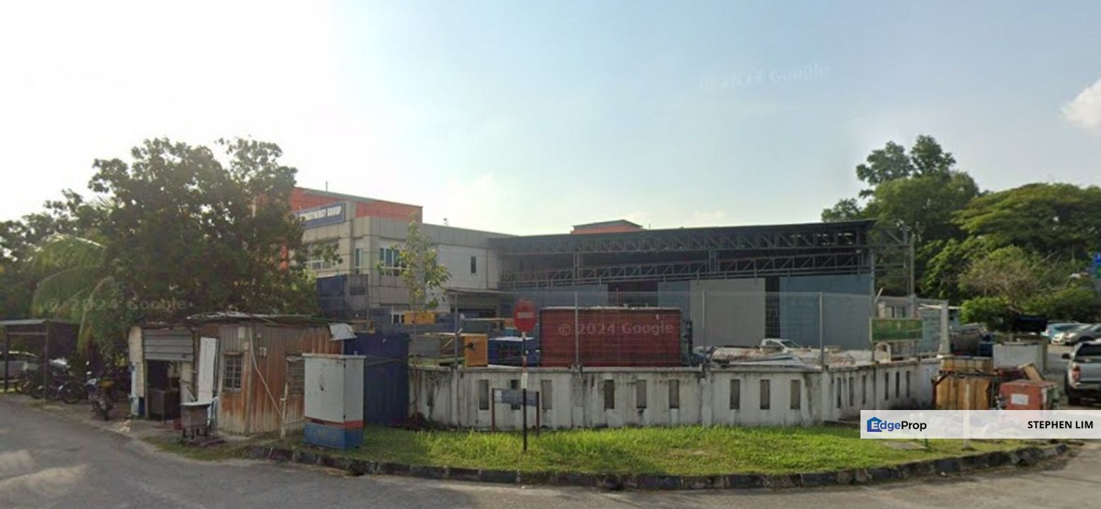 Taman Perindustrian Tasik Perdana 1.5 Storey Semi D 65' x 125' Renovated Move In Condition, Selangor, Sepang