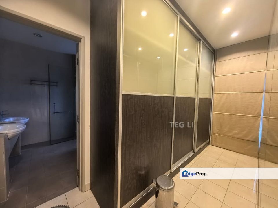 Kota Kemuning Antilla Lagoon Villas Duplex Townhouse For Sale AAAA Stock, Selangor, Shah Alam