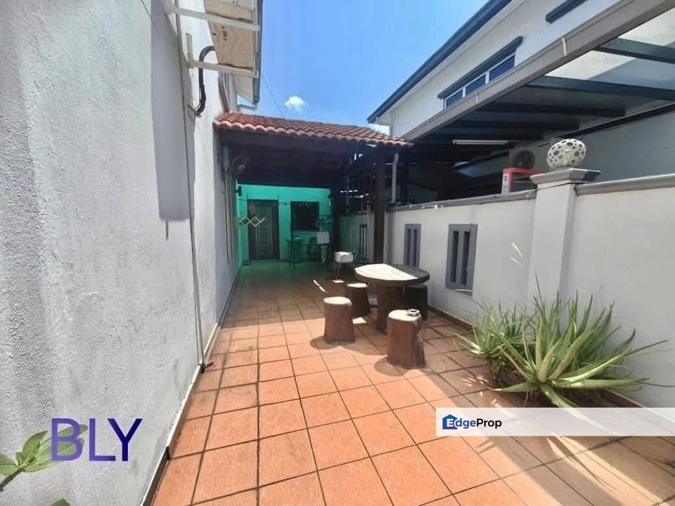 Bandar Bukit Tinggi 2 Klang Double Storey Terrace House Endlot For Sale with Land, Selangor, Klang
