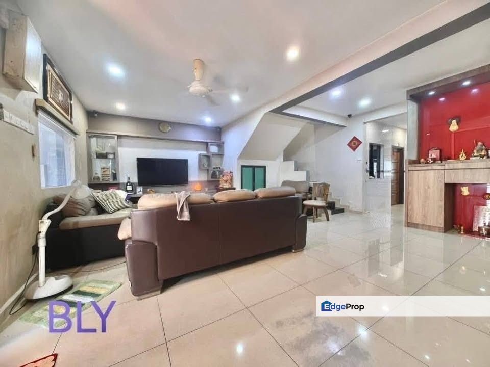 Bandar Bukit Tinggi 2 Klang Double Storey Terrace House Endlot For Sale with Land, Selangor, Klang