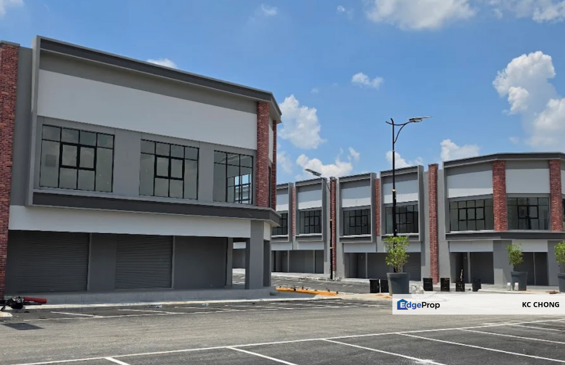 ✨2-STOREY SHOP / RENT✨🔥INTERMEDIATE LOT FACING MAIN ROAD🔥📍 Village Square @ Gamuda Gardens, Rawang, Selangor, Rawang