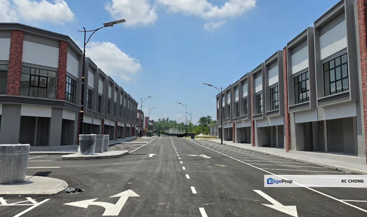 ✨2-STOREY SHOP / RENT✨🔥INTERMEDIATE LOT FACING MAIN ROAD🔥📍 Village Square @ Gamuda Gardens, Rawang, Selangor, Rawang