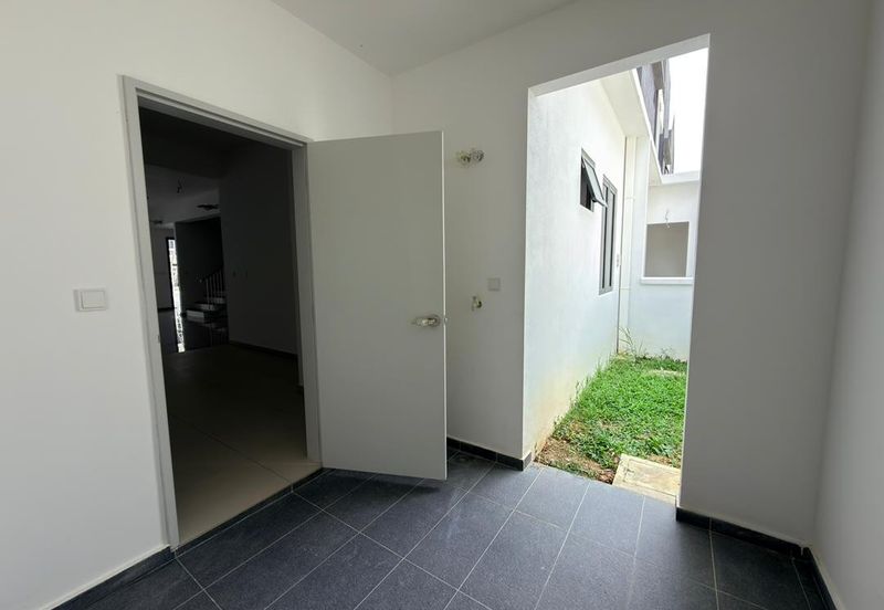 Valeria Garden Homes (Danau Flora)