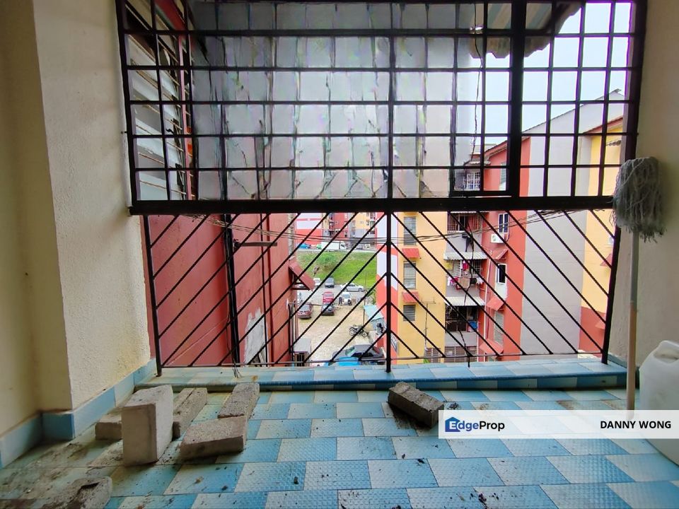 Nuri Apartment Taman Bukit Idaman Selayang, Selangor, Gombak