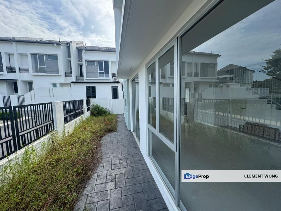 Garland 2 Endlot Kota Emerald Rawang near Anggun city Aeon Mall, Selangor, Rawang