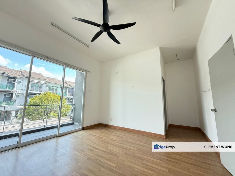 Bayu Lagenda 3 storey house Rawang, Selangor, Rawang