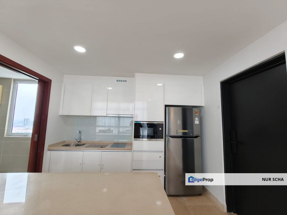 Paradiso Nuova  2BR 2Bath  974 sqft  High floor, fully furnished  RM2,300/month  Modern living with resort-style facilities, Johor, Nusajaya