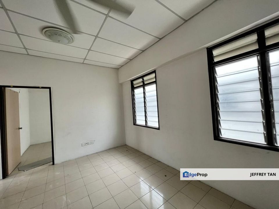 Stop Renting, Start Owning! Affordable Freehold Apartment in Strategic Relau Location., Penang, Relau