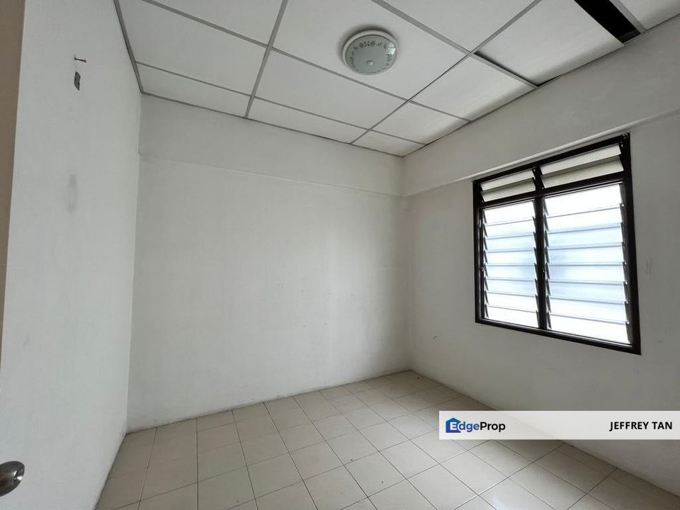 Stop Renting, Start Owning! Affordable Freehold Apartment in Strategic Relau Location., Penang, Relau