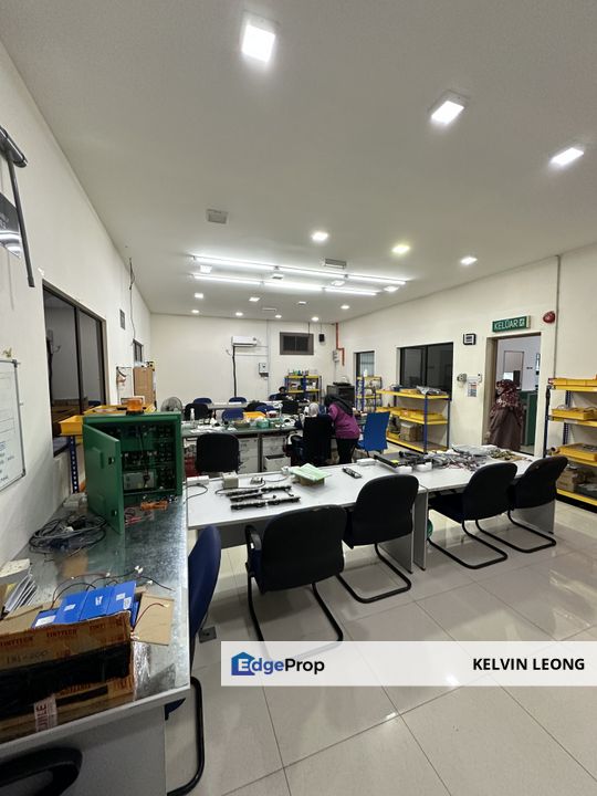Hi Tech 6 Industrial Park, 1.5 storey Semi D for sale , Selangor, Semenyih