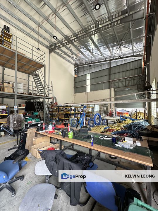 Hi Tech 6 Industrial Park, 1.5 storey Semi D for sale , Selangor, Semenyih